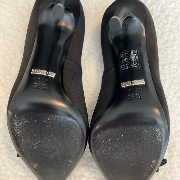 Black Gucci Heels - Picture 5 of 10